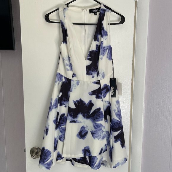 Lulu's Seeing Chic Blue and Ivory Print Skater Dress - Picture 5 of 8